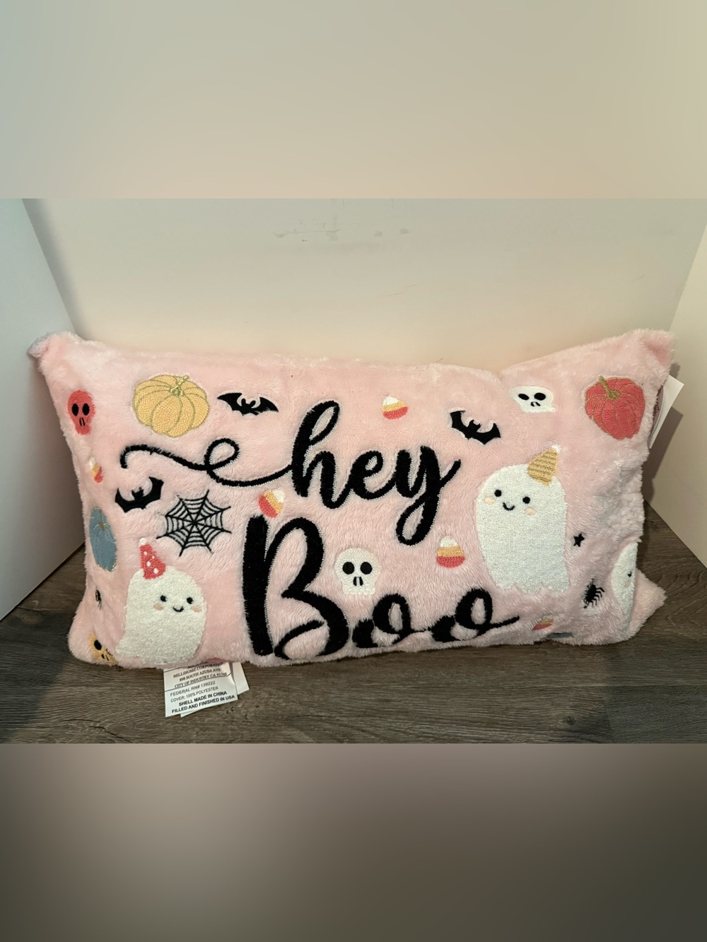 Super Soft and Fluffy Millihome “Hey Boo” Pink Halloween Accent Pillow- NWT